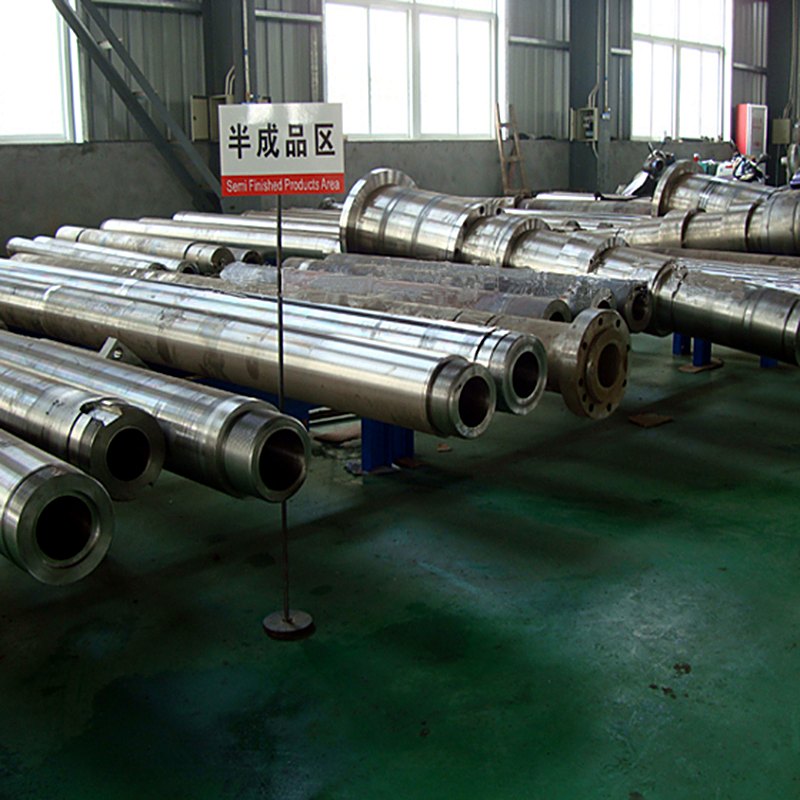Xiwang screw barrel workshop - Sets lined up on the machine bed